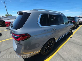 2026 BMW X7 xDrive40i – miniatura 4