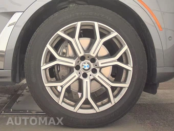 2026 BMW X7 xDrive40i - miniatura 10