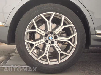2026 BMW X7 xDrive40i - miniatura 11