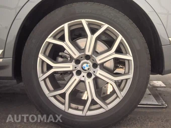 2026 BMW X7 xDrive40i - miniatura 12