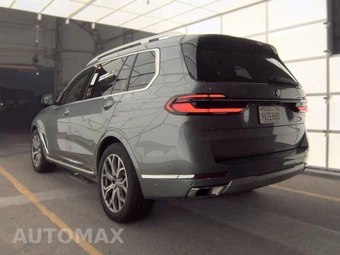 2026 BMW X7 xDrive40i - miniatura 8