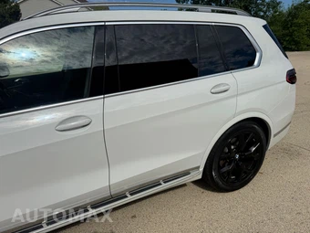 2026 BMW X7 xDrive40i - miniatura 11