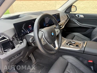 2026 BMW X7 xDrive40i - miniatura 15