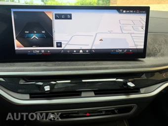 2026 BMW X7 xDrive40i - miniatura 17
