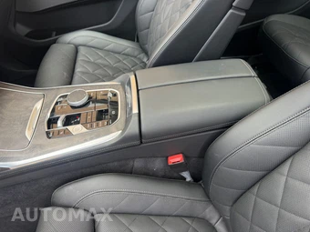 2026 BMW X7 xDrive40i - miniatura 18