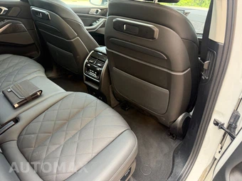 2026 BMW X7 xDrive40i - miniatura 25