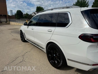 2026 BMW X7 xDrive40i - miniatura 7