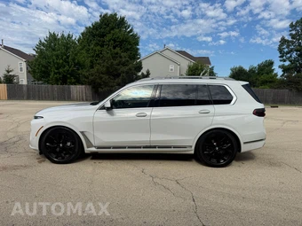 2026 BMW X7 xDrive40i - miniatura 8