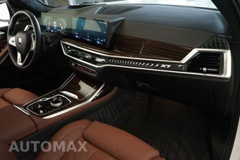 2026 BMW X7 xDrive40i - miniatura 10