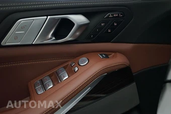 2026 BMW X7 xDrive40i - miniatura 27