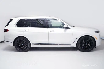 2026 BMW X7 xDrive40i - miniatura 3