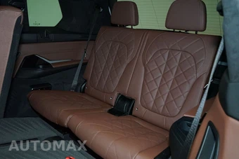 2026 BMW X7 xDrive40i - miniatura 31