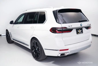 2026 BMW X7 xDrive40i - miniatura 6