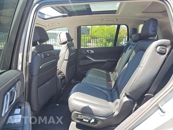 2026 BMW X7 xDrive40i - miniatura 10