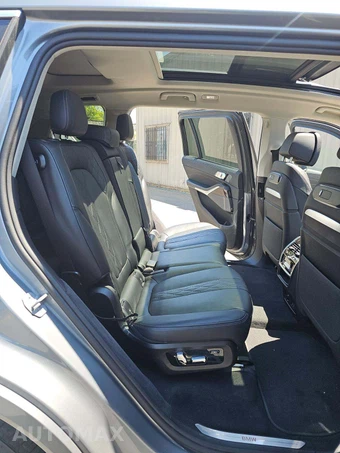 2026 BMW X7 xDrive40i - miniatura 14
