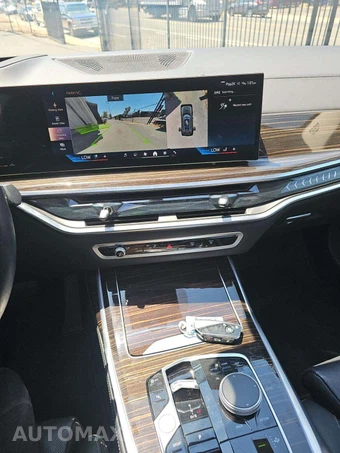 2026 BMW X7 xDrive40i - miniatura 7