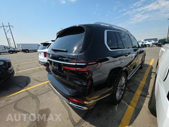 2026 BMW X7 xDrive40i - miniatura 4
