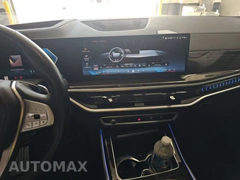 2026 BMW X7 xDrive40i - miniatura 11