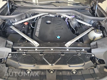 2026 BMW X7 xDrive40i - miniatura 15