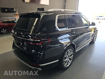 2026 BMW X7 xDrive40i - miniatura 4