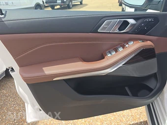 2026 BMW X7 xDrive40i – miniatura 9