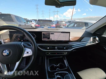 2026 BMW X7 xDrive40i – miniatura 11