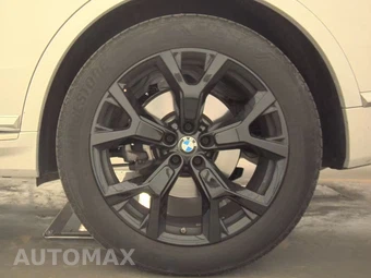 2026 BMW X7 xDrive40i - miniatura 12