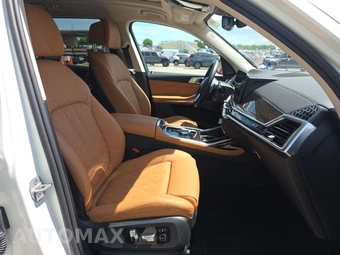 2026 BMW X7 xDrive40i - miniatura 14