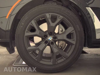 2026 BMW X7 xDrive40i - miniatura 9