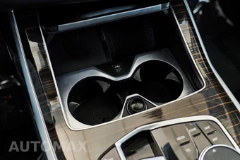 2026 BMW X7 xDrive40i - miniatura 31