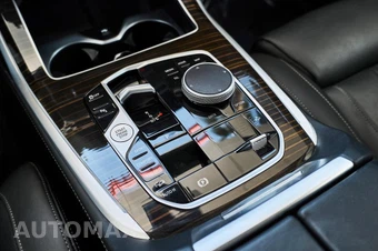 2026 BMW X7 xDrive40i - miniatura 32