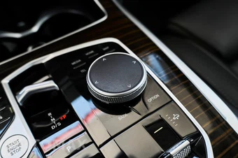 2026 BMW X7 xDrive40i - miniatura 34