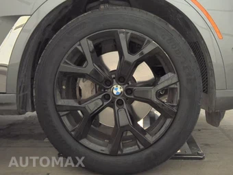 2026 BMW X7 xDrive40i - miniatura 10
