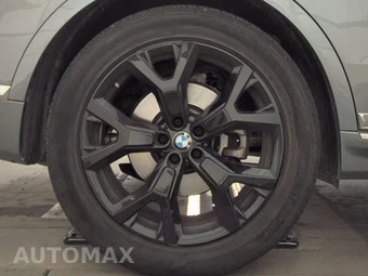 2026 BMW X7 xDrive40i - miniatura 11