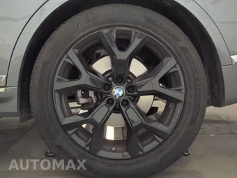 2026 BMW X7 xDrive40i - miniatura 12