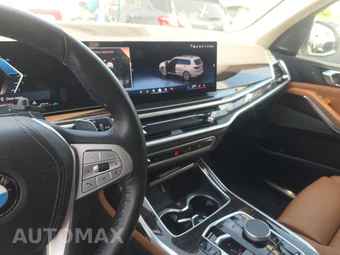 2026 BMW X7 xDrive40i - miniatura 11