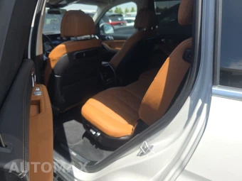 2026 BMW X7 xDrive40i - miniatura 13