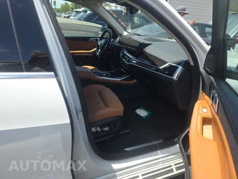 2026 BMW X7 xDrive40i - miniatura 8