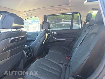 2026 BMW X7 xDrive40i – miniatura 13