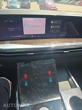 2026 Cadillac Escalade ESV Luxury 1SB - miniatura 7