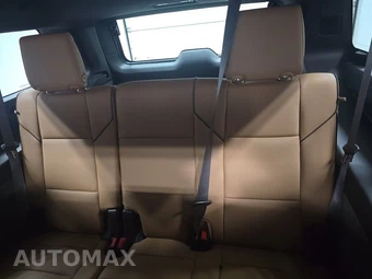 2026 Cadillac Escalade ESV Luxury 1SB - miniatura 14