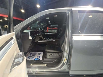 2026 Cadillac Escalade ESV V-Series 1SD - miniatura 6