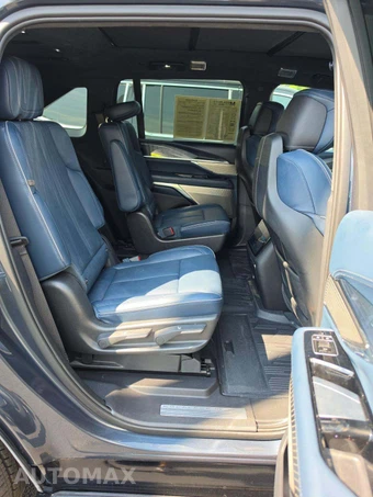 2026 Cadillac Escalade IQ Premium Sport 1SG - miniatura 18