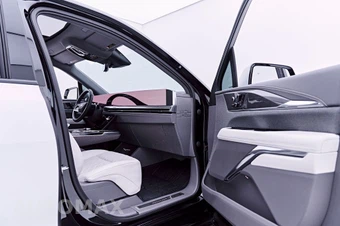 2026 Cadillac Escalade IQ Sport 1SF - miniatura 39