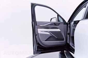 2026 Cadillac Escalade IQ Sport 1SF - miniatura 45