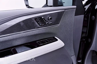 2026 Cadillac Escalade IQ Sport 1SF - miniatura 48