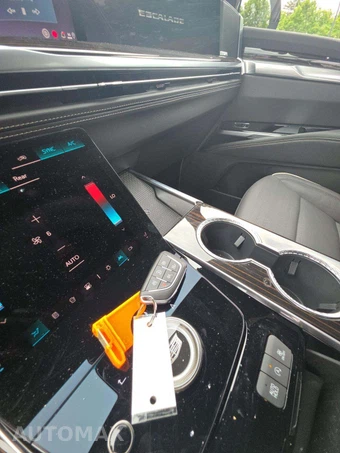 2026 Cadillac Escalade Luxury 1SB - miniatura 5