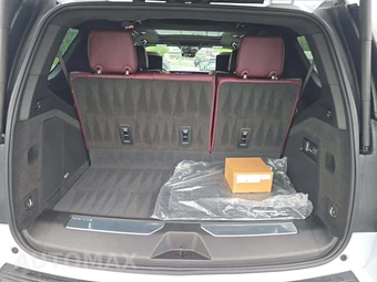 2026 Cadillac Escalade Luxury 1SB - miniatura 15