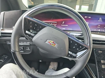 2026 Cadillac Escalade Luxury 1SB - miniatura 10