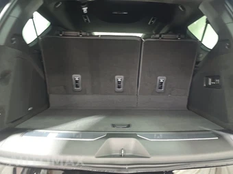 2026 Cadillac Escalade Sport 1SC - miniatura 17